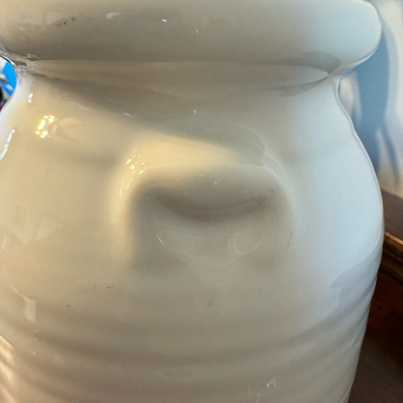 Vintage Harris Pottery Large White Glaze Pansey Crock Vase Chicago Made USA 7.5” - Picture 3 of 6